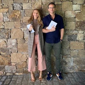 💕Make me an offer💕 American Eagle Dusty Pink Wide Leg Cropped Jeans